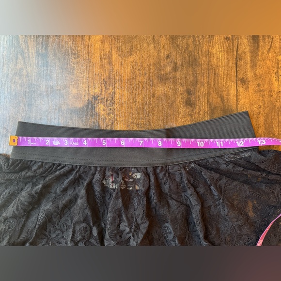 Urban Outfitters Trendy Sparkle & Fade Black Lace Low High Skirt Size L - Picture 8 of 12